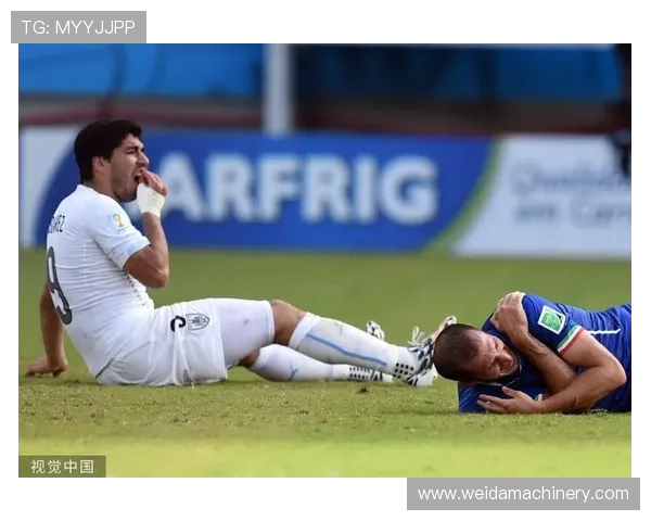 苏亚雷斯训练完回家直接啃牛排，这牙口是真不拿自己当外人